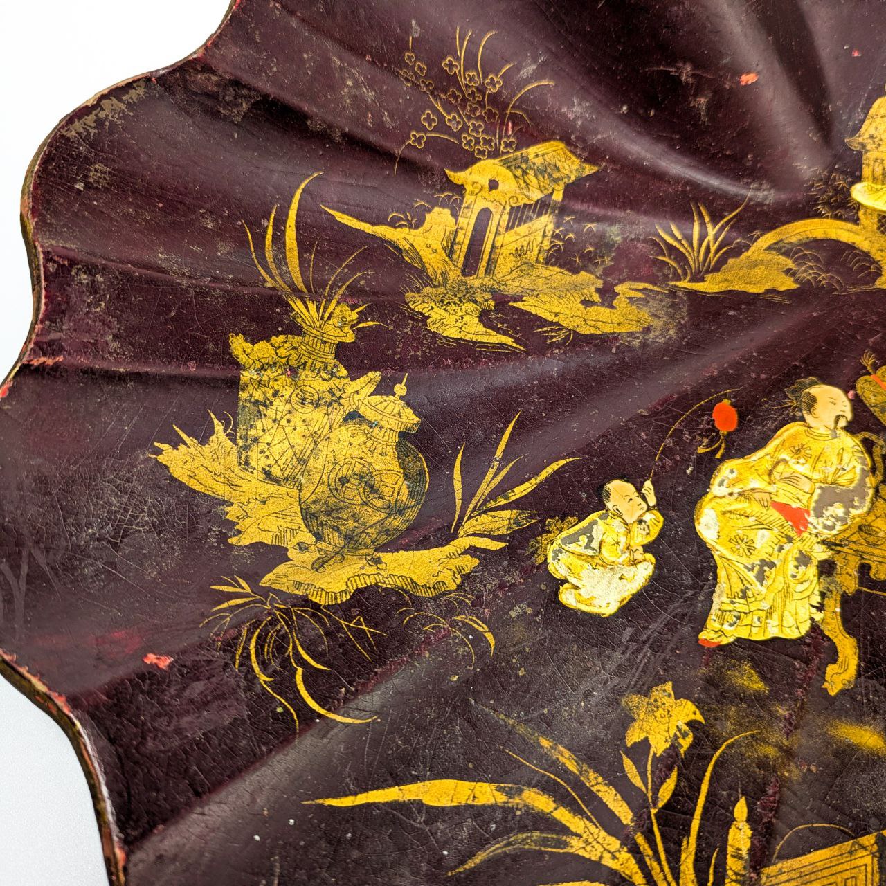 Vaciabolsillos de papier maché lacado Segundo Imperio Napoleón III c.1860