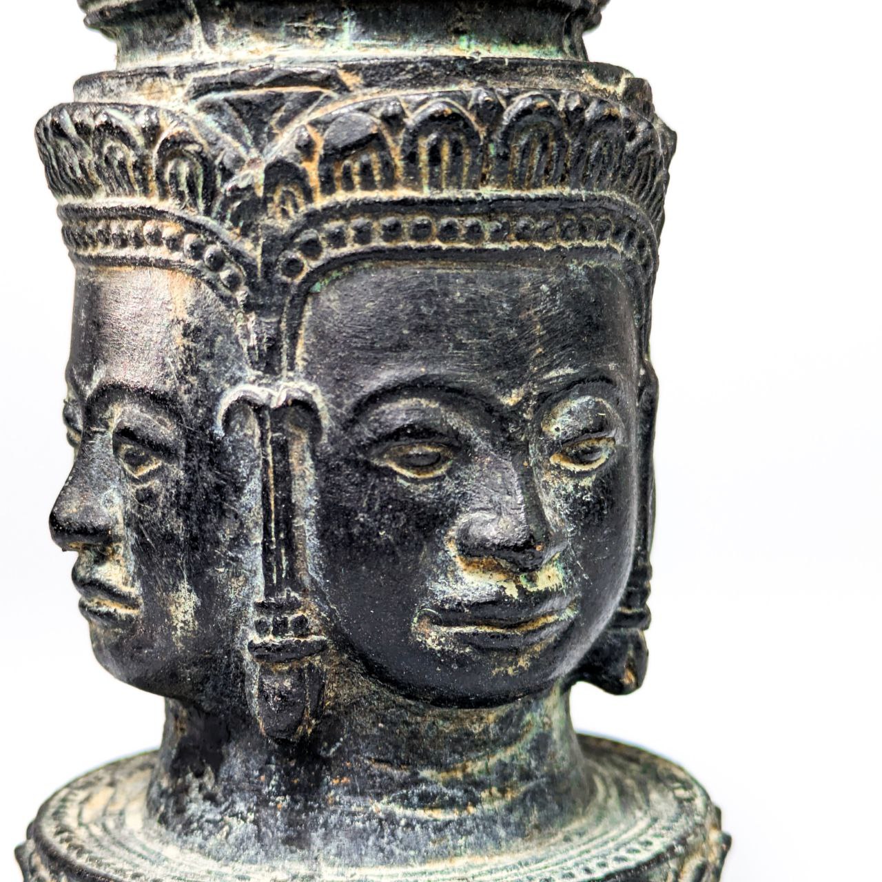 Cabeza del dios Hindú Brahma de bronce Jemer, Periodo Bayón s.XII, Camboya