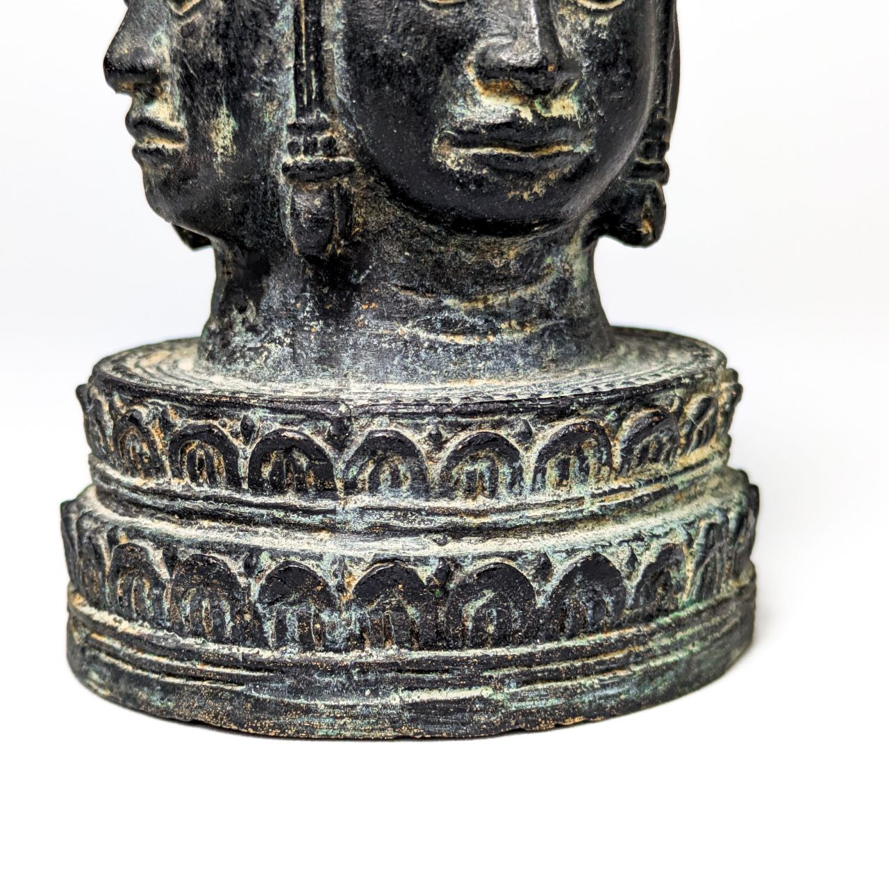 Cabeza del dios Hindú Brahma de bronce Jemer, Periodo Bayón s.XII, Camboya