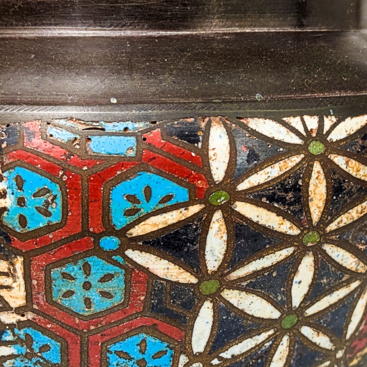 Jarrón de Cloisonne Japonés periodo Meiji (1868-1911)