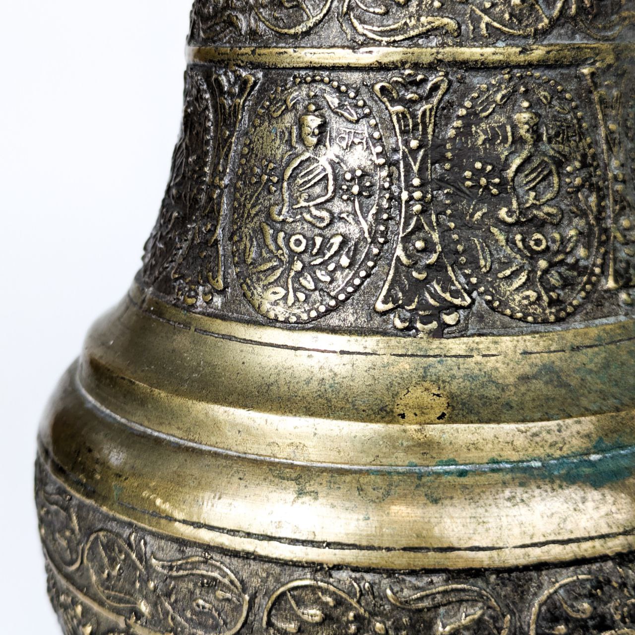 Jarrón Amkhora de bronce, Nepal, c.1900