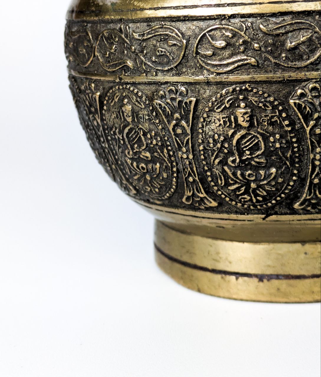 Jarrón Amkhora de bronce, Nepal, c.1900