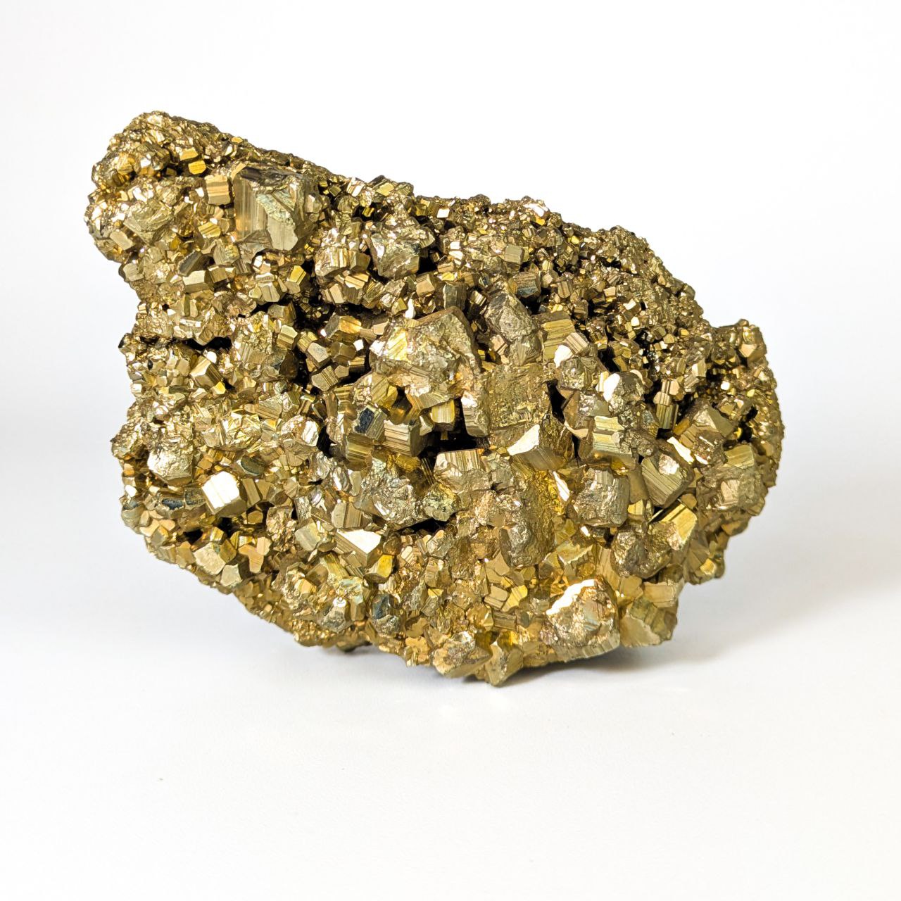 Mineral de Pirita maclada de Huanzala, Perú