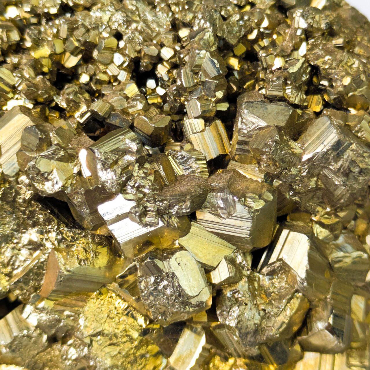 Mineral de Pirita maclada de Huanzala, Perú