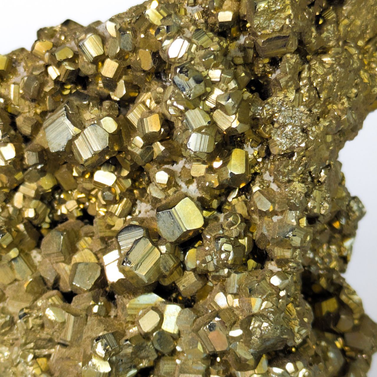 Mineral de Pirita maclada de Huanzala, Perú