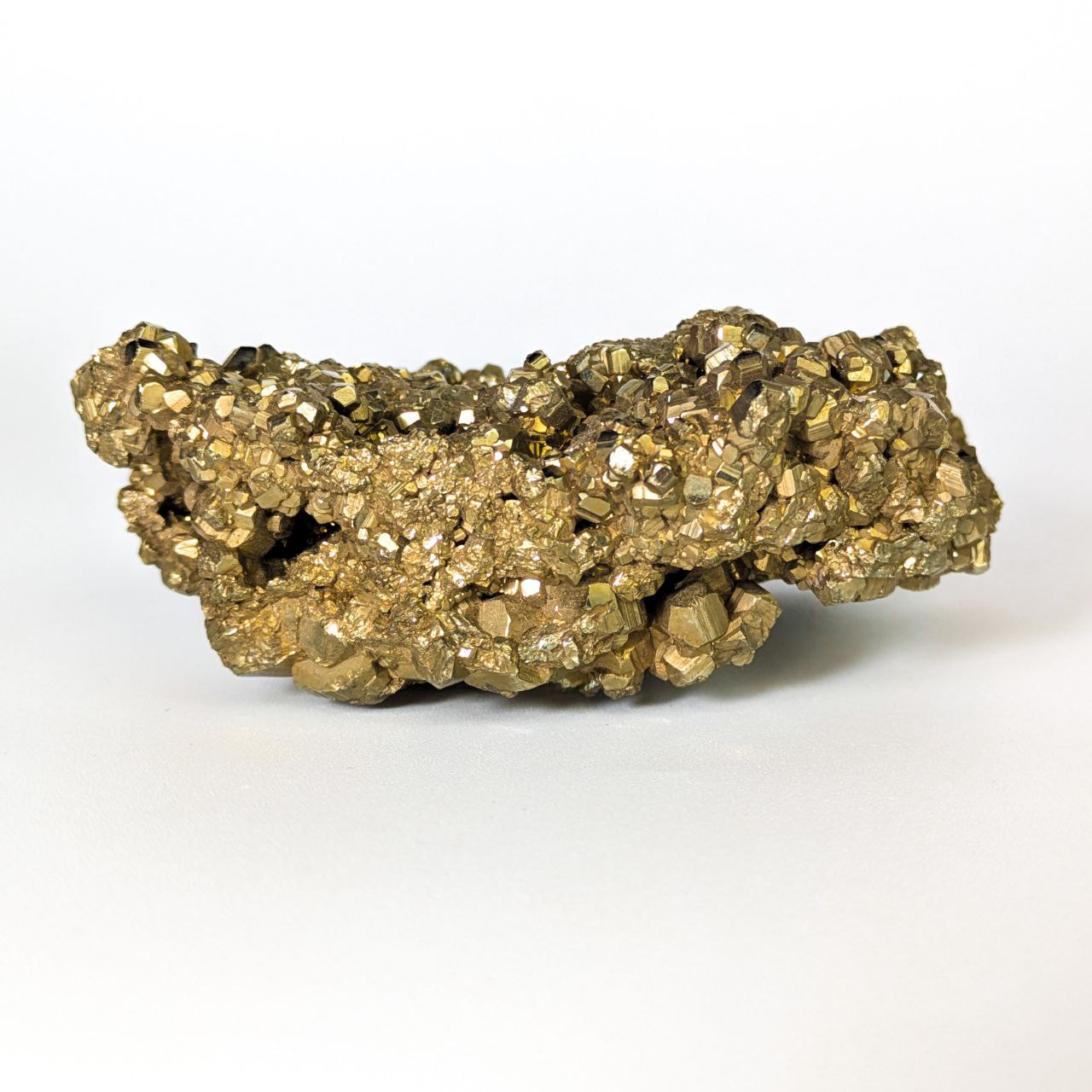 Mineral de Pirita maclada de Huanzala, Perú