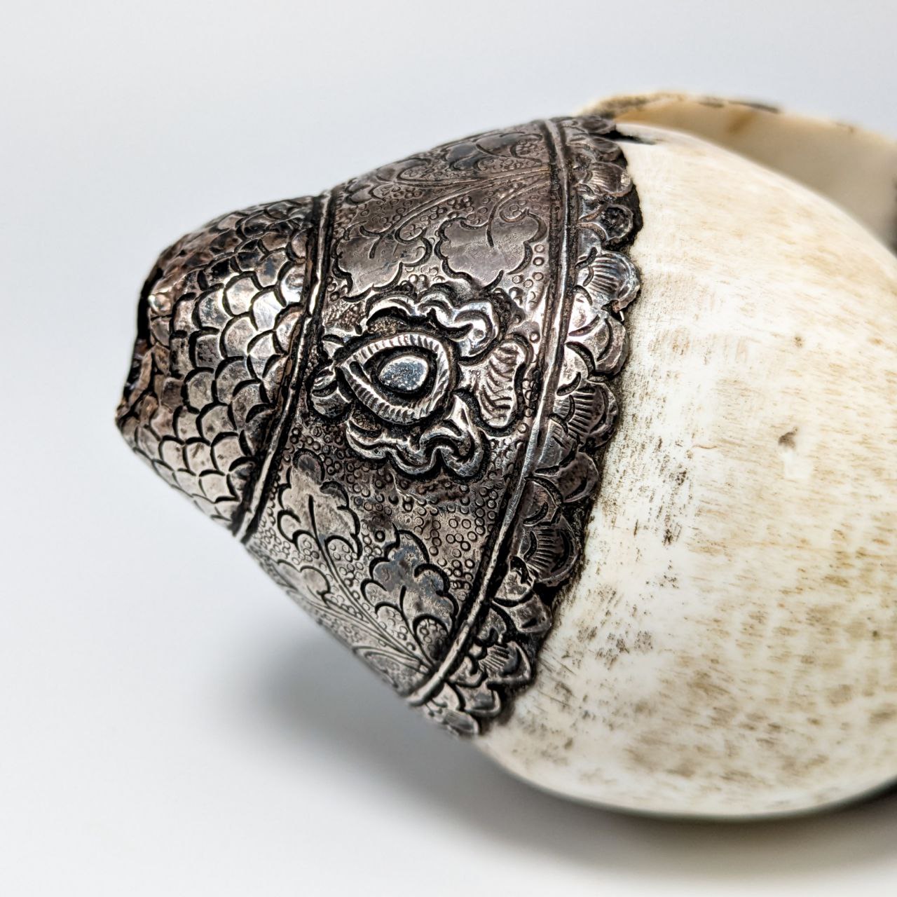 Concha Ceremonial tibetana Shanka con Plata  c.1880