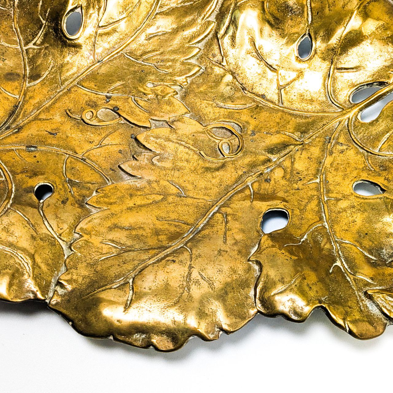 Bandeja frutera de bronce en forma de Hoja de Vid Art Nouveau Francesa c.1900