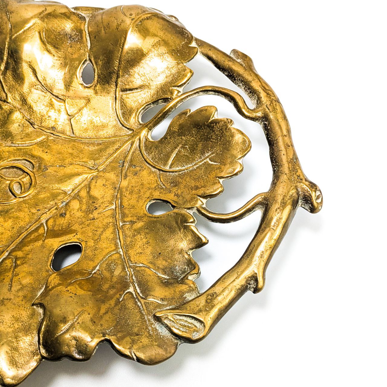 Bandeja frutera de bronce en forma de Hoja de Vid Art Nouveau Francesa c.1900