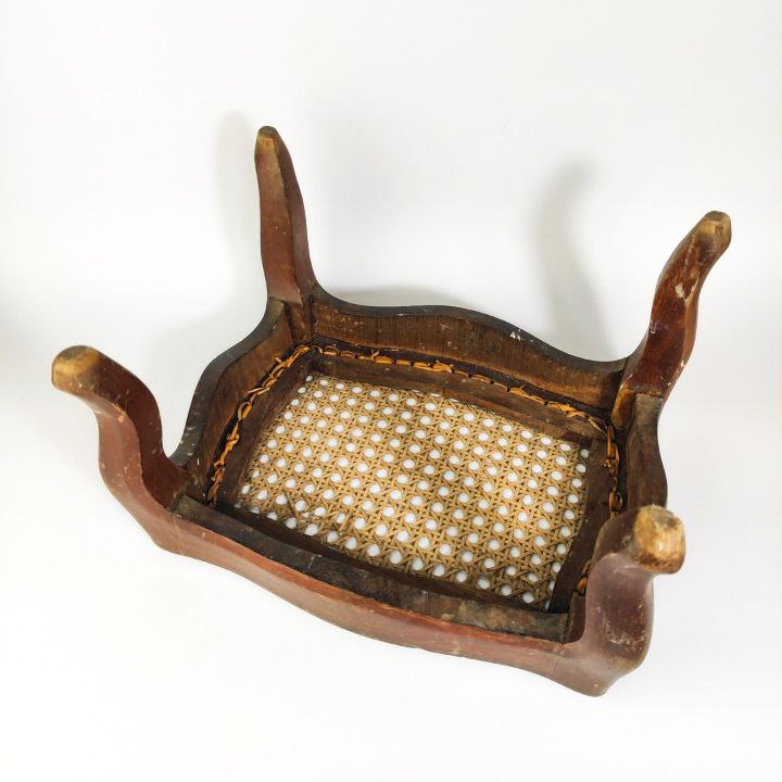 Reposapies de rejilla Época Isabelina (1833-1868)