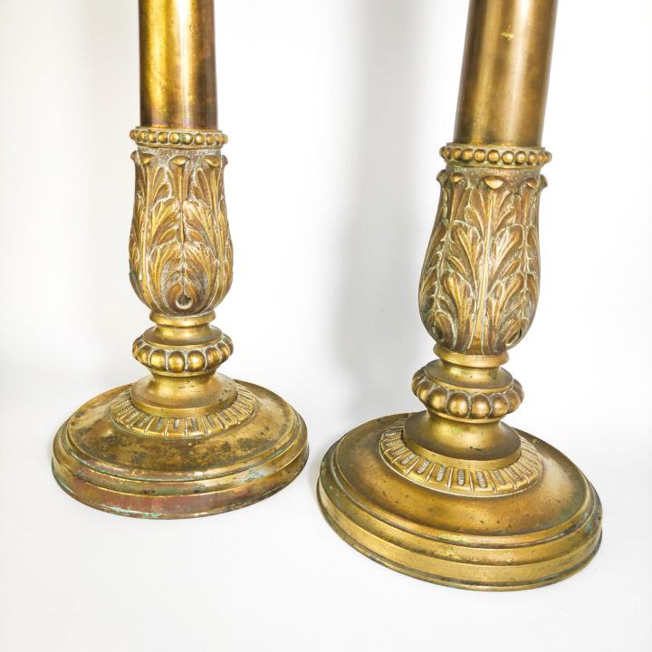 Pareja de Candeleros de Bronce estilo Neoclásico s.XIX