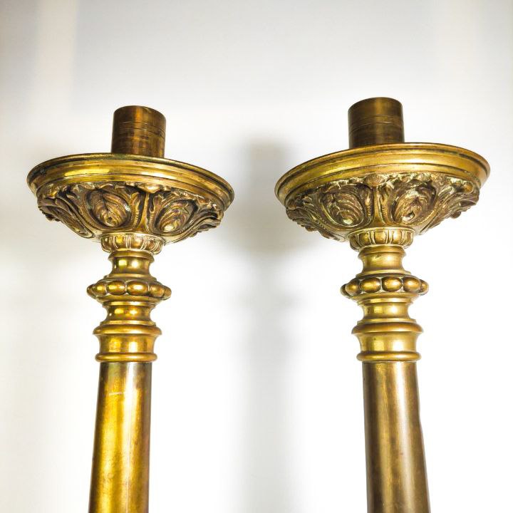 Pareja de Candeleros de Bronce estilo Neoclásico s.XIX