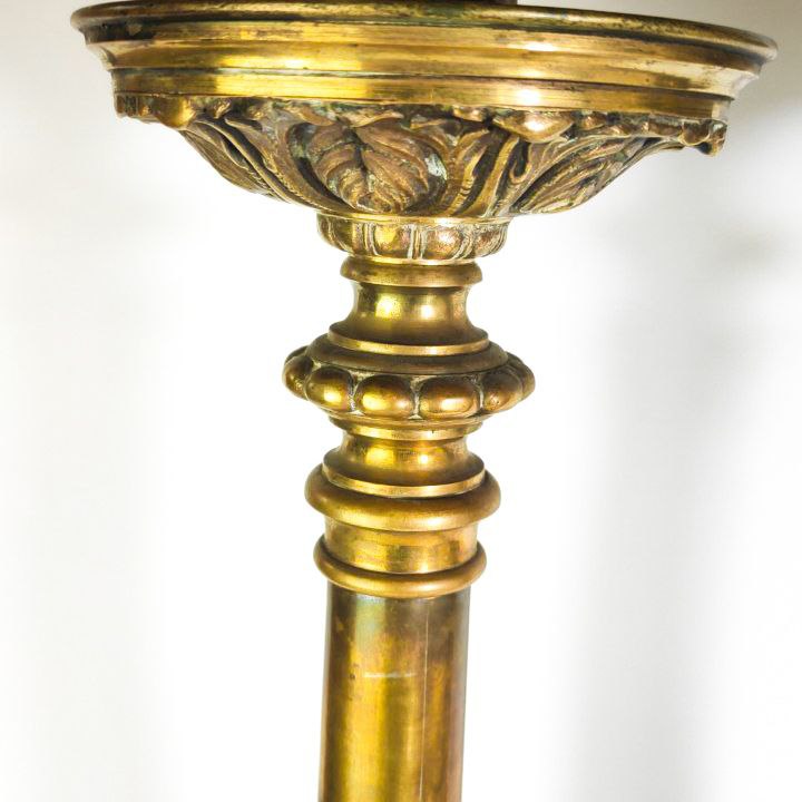 Pareja de Candeleros de Bronce estilo Neoclásico s.XIX