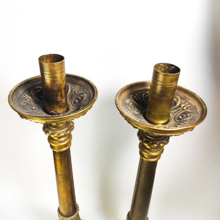 Pareja de Candeleros de Bronce estilo Neoclásico s.XIX