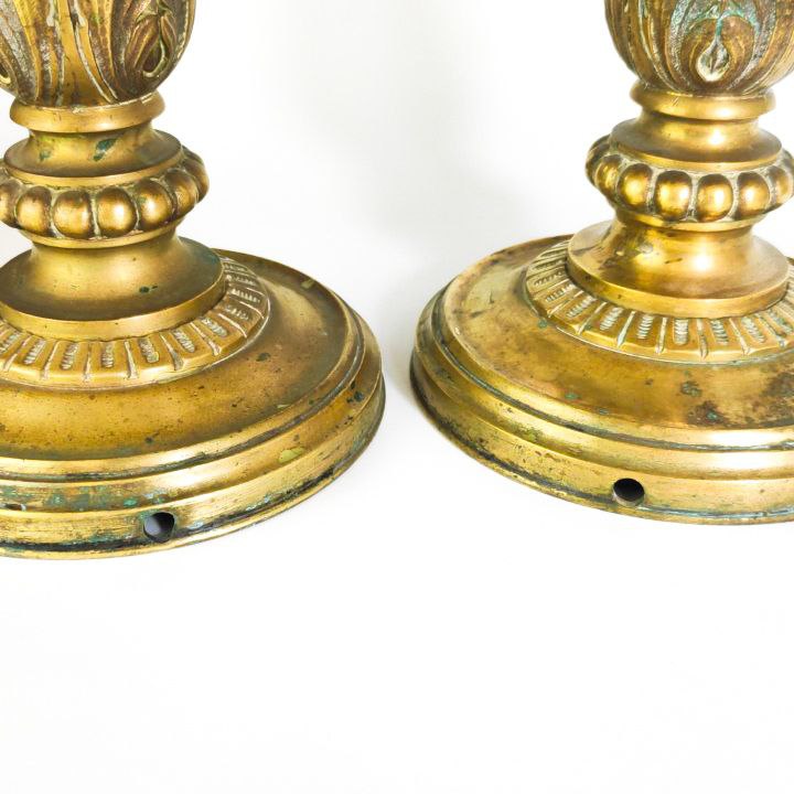 Pareja de Candeleros de Bronce estilo Neoclásico s.XIX