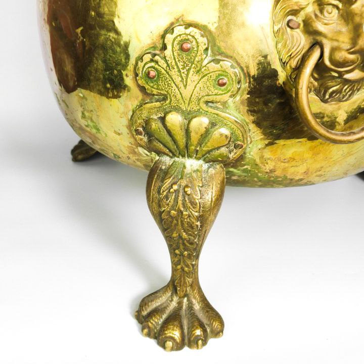 Macetero de bronce Victoriano de Garra de León, Inglaterra finales s.XIX