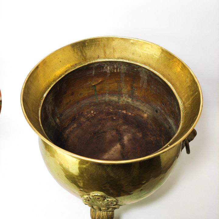 Macetero de bronce Victoriano de Garra de León, Inglaterra finales s.XIX