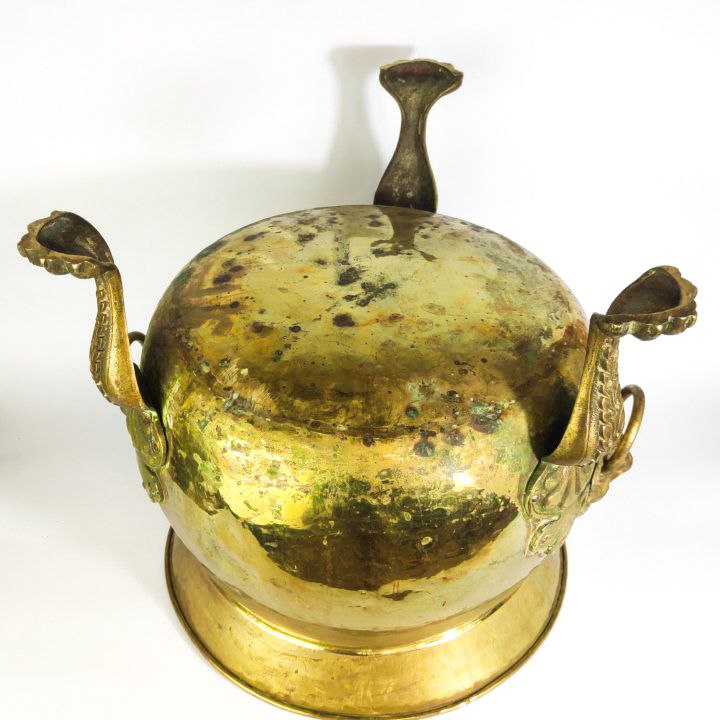 Macetero de bronce Victoriano de Garra de León, Inglaterra finales s.XIX