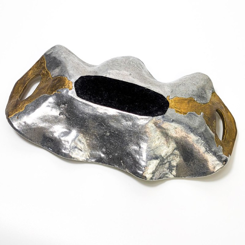 Vaciabolsillos Brutalista atribuído a David Marshall c.1980