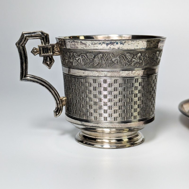 Taza Para Café con su plato Art Nouveau Bañada en Plata, Francia c.1900