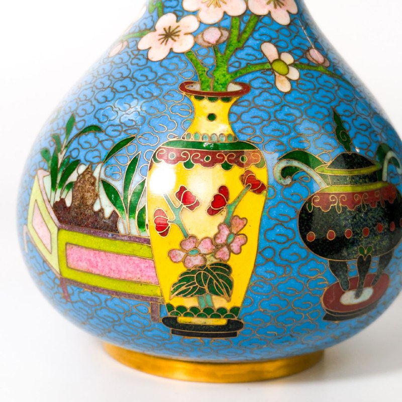 Jarrones Cloisonné Patrón de las 100 antigüedades, China c.1970