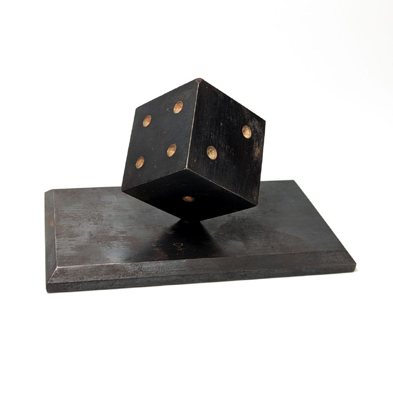 Pisapapeles de hierro con Dado midcentury modern c.1960