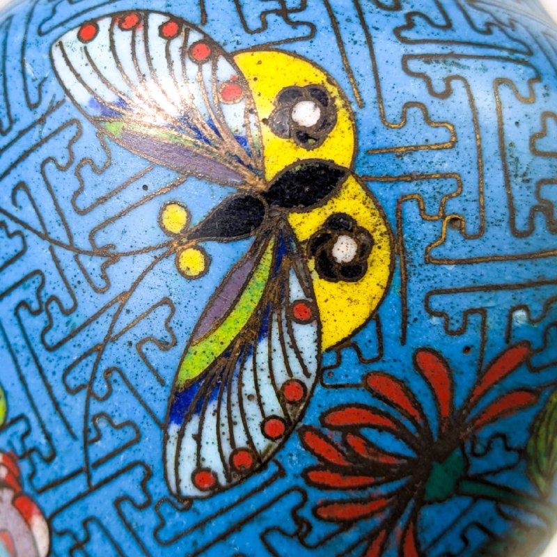 Jarrón Chino de Cloisonné Azul, Primera Republica de China (1911-1949)