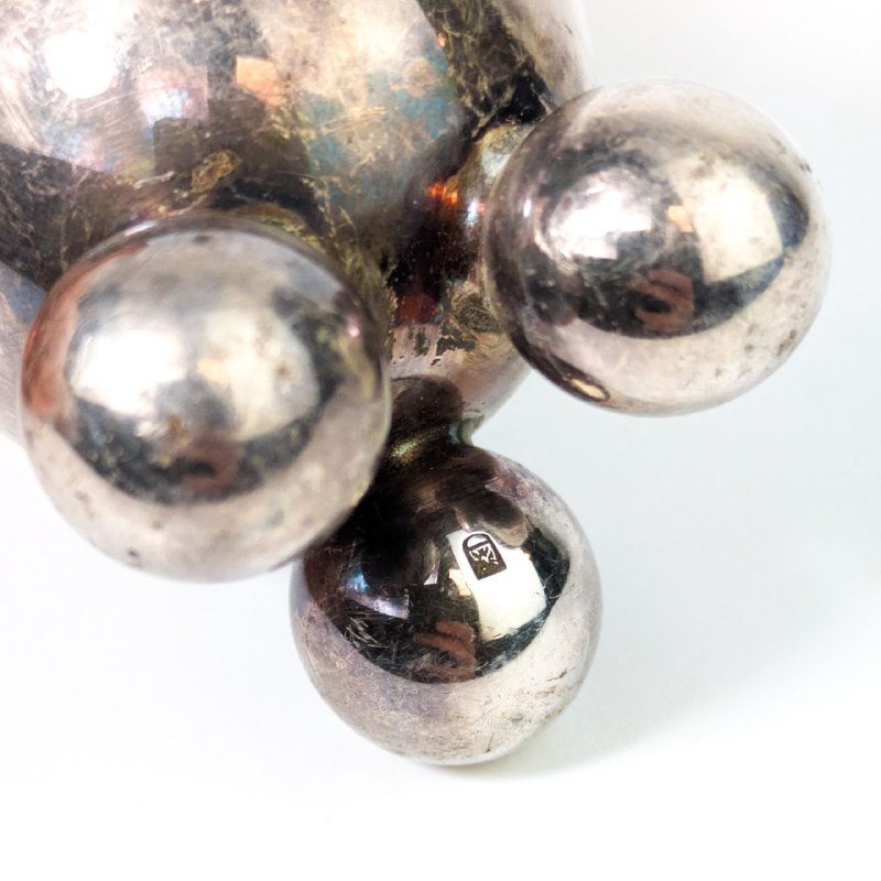 Huevera diseñada por Fritz August Breuhaus para WMF, Alemania c.1930