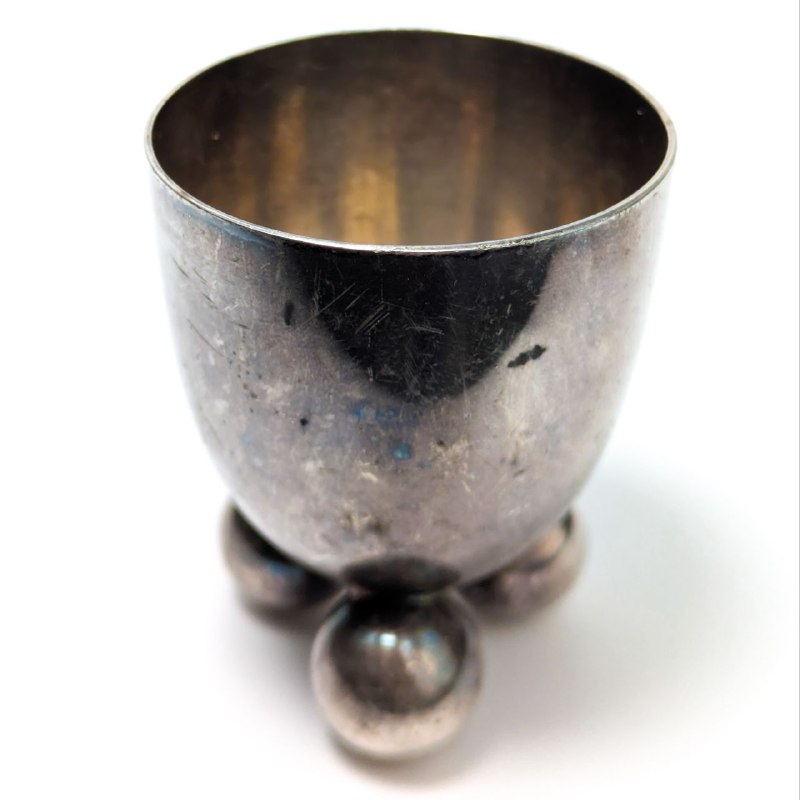 Huevera diseñada por Fritz August Breuhaus para WMF, Alemania c.1930