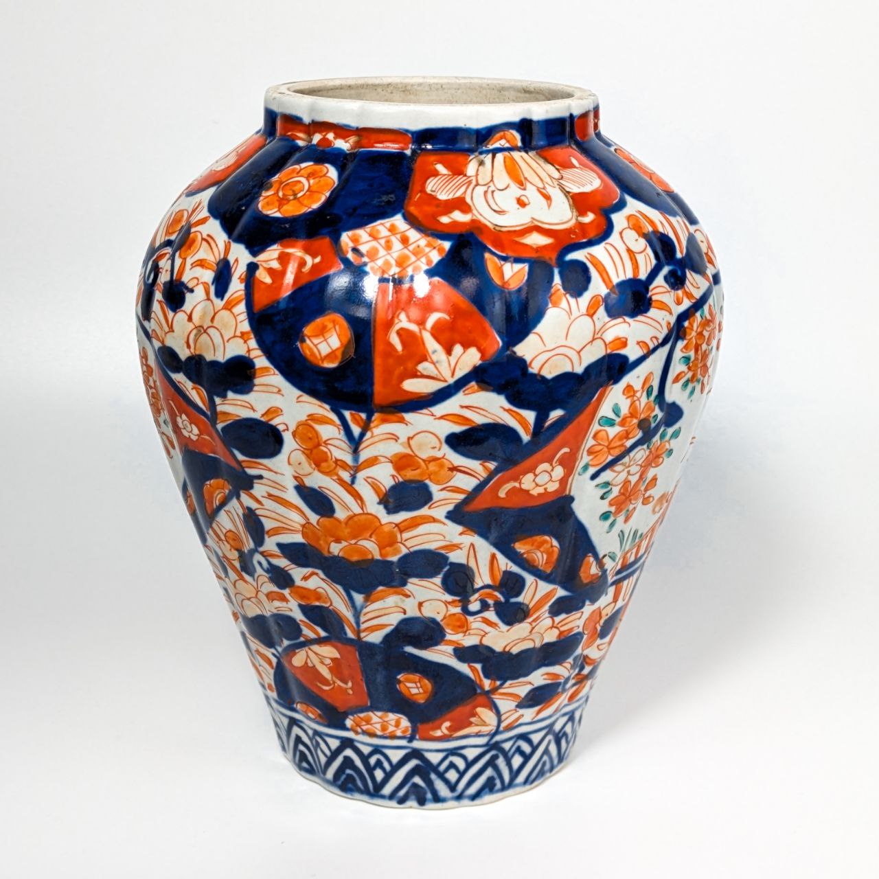Jarrón japonés de porcelana imari periodo Meiji (1868-1911)