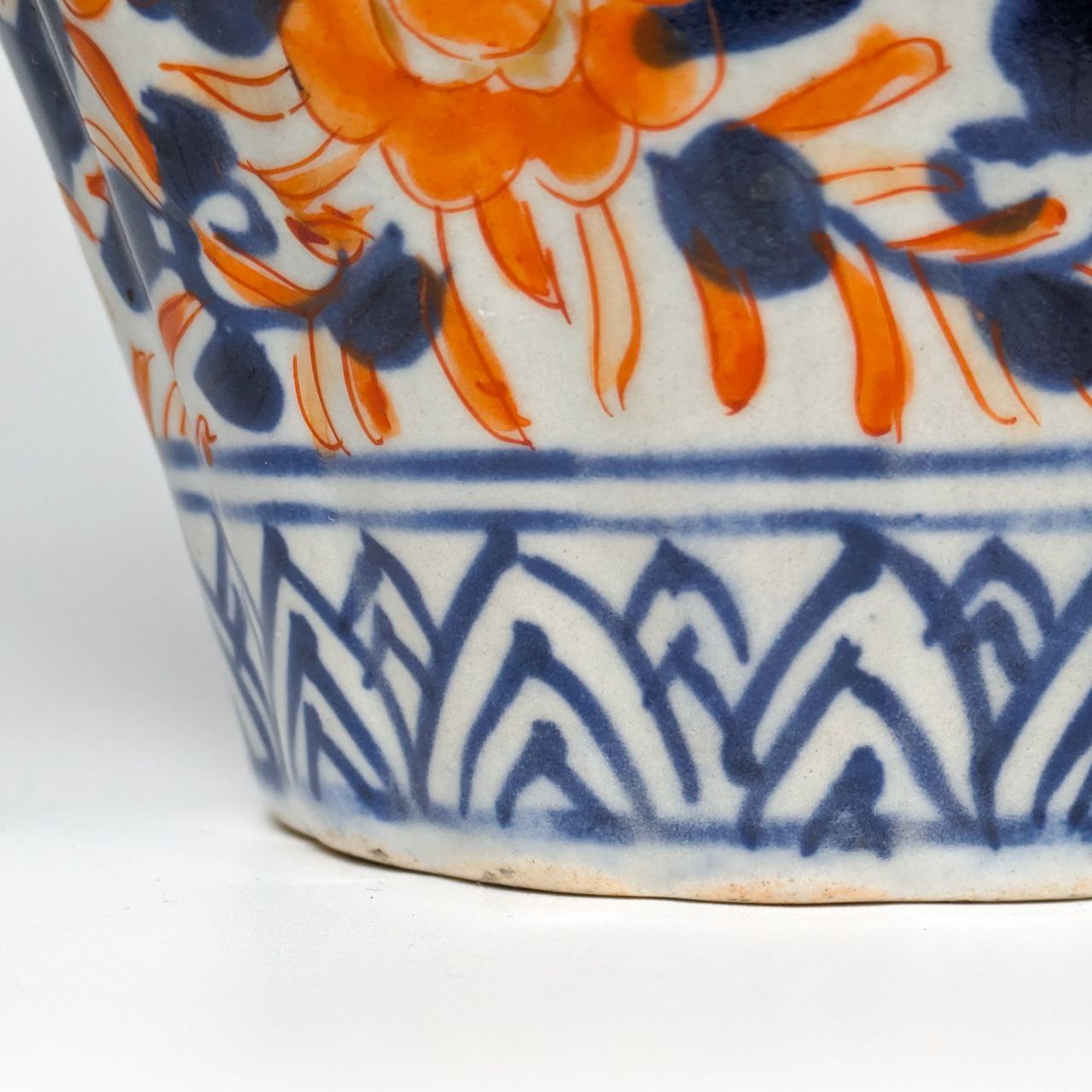 Jarrón japonés de porcelana imari periodo Meiji (1868-1911)