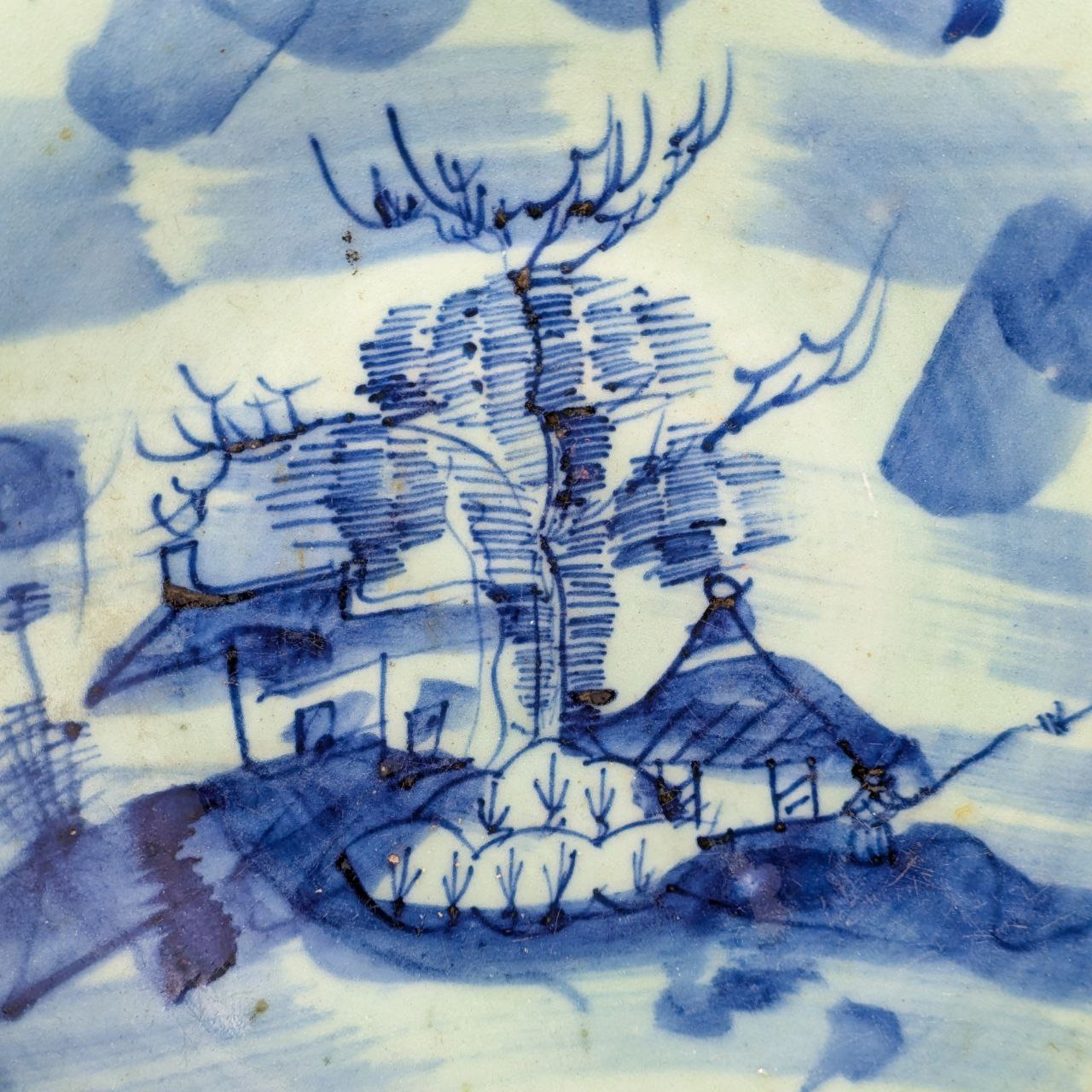 Plato Chino de porcelana Celadón periodo Daoguang (1820-1850)