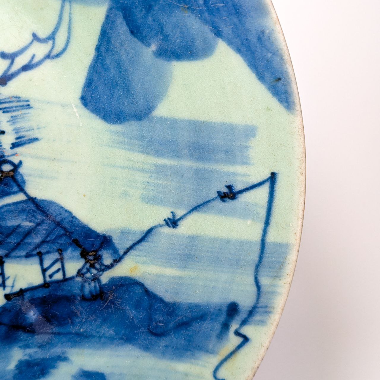 Plato Chino de porcelana Celadón periodo Daoguang (1820-1850)