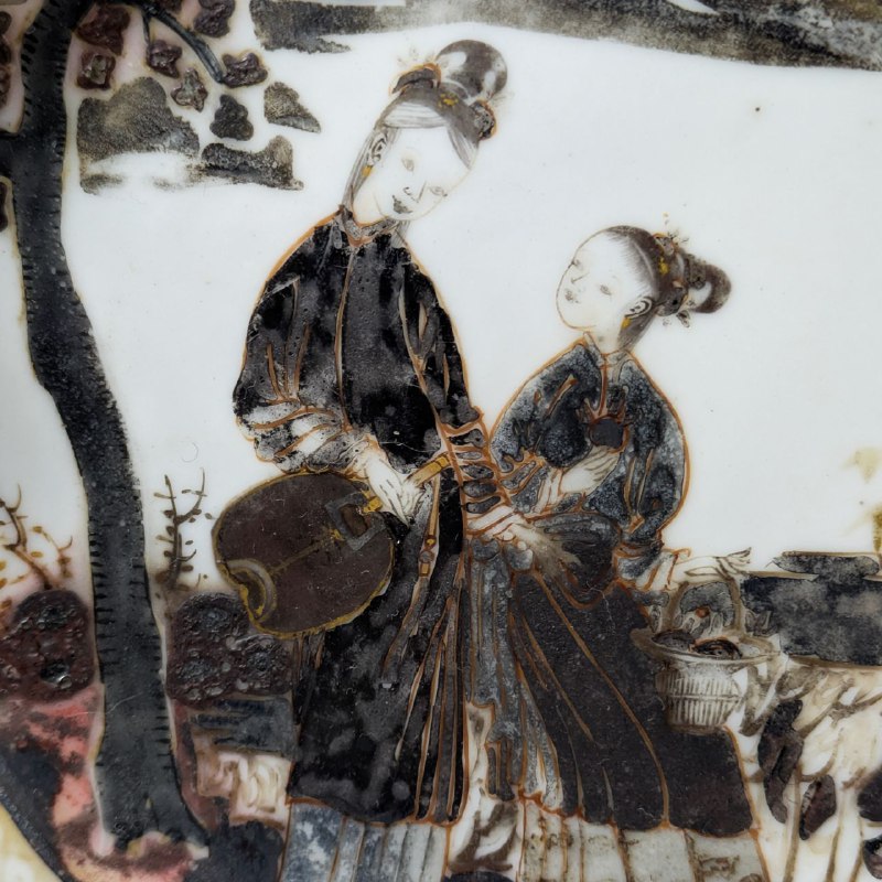 Plato Chino de Grisaille Periodo Qianlong (1736-1795)