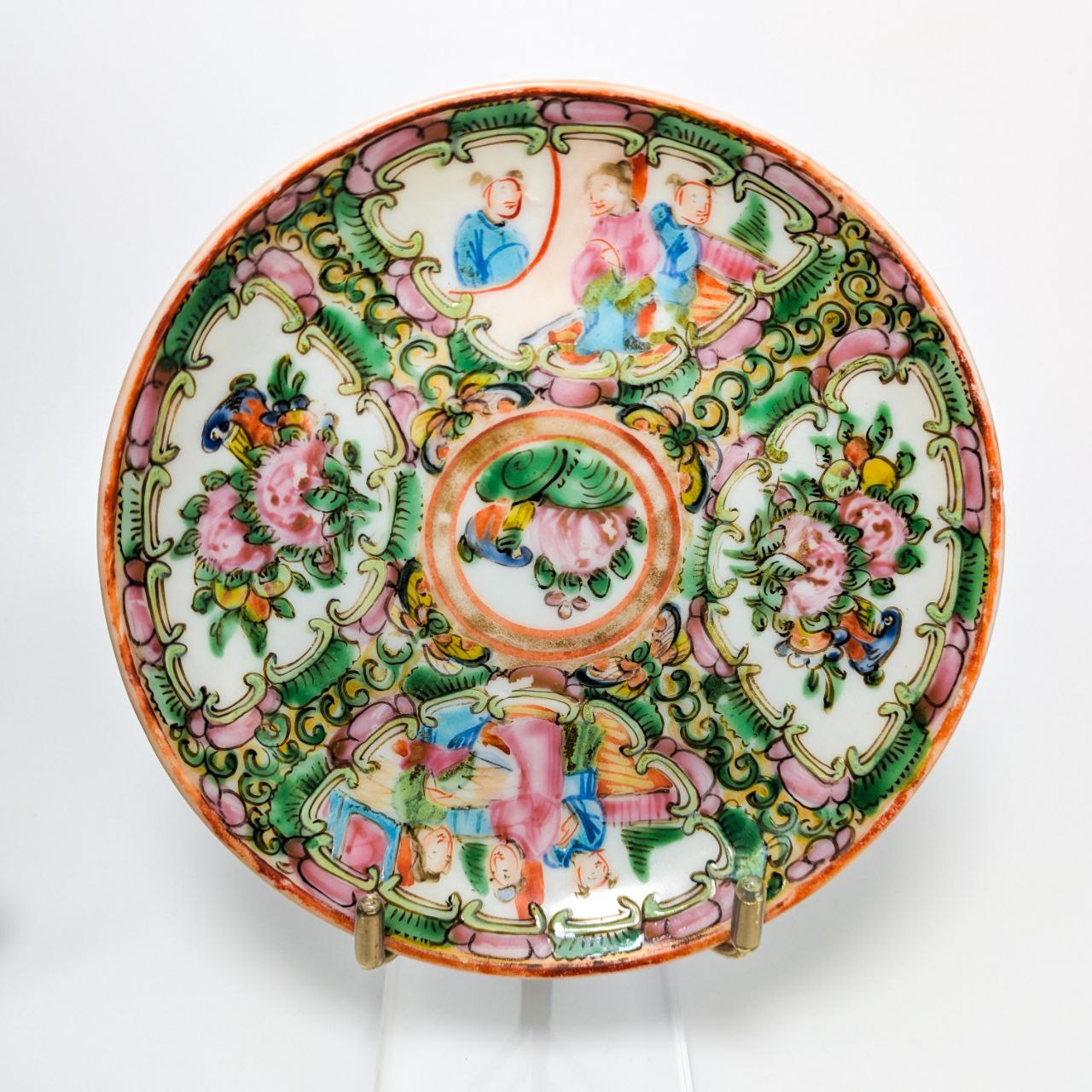 Platito con su taza China de porcelana de Cantón (1911-1949)