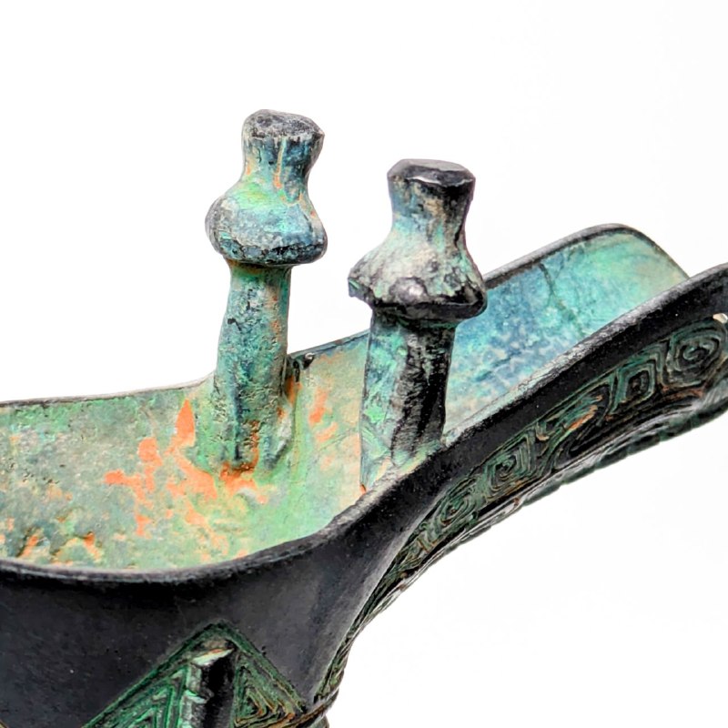 Pareja de Vasijas para Vino Arcaicas Chinas Jue del s.XX