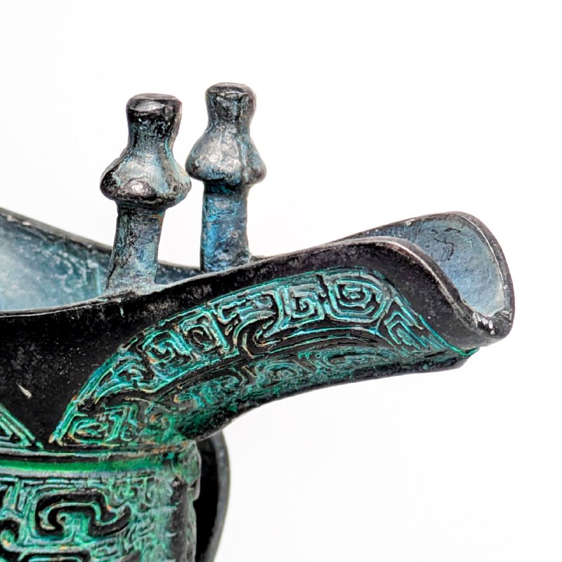 Pareja de Vasijas para Vino Arcaicas Chinas Jue del s.XX