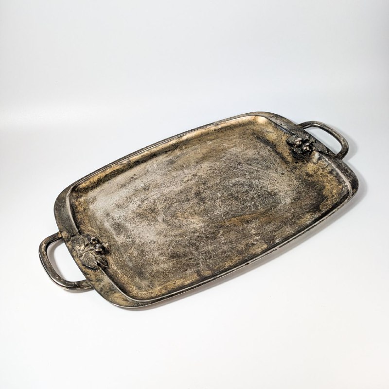 Bandeja de metal Plateado para desayunar