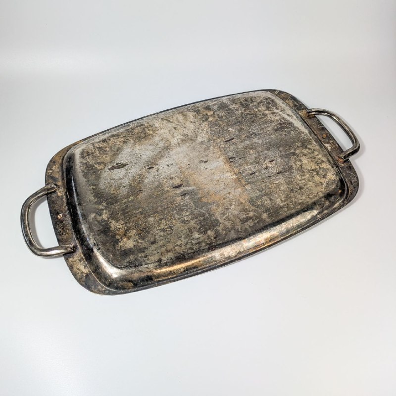 Bandeja de metal Plateado para desayunar