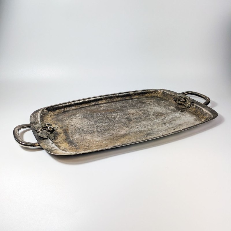Bandeja de metal Plateado para desayunar
