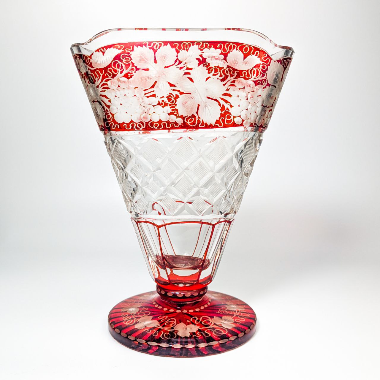 Jarrón de cristal de bohemia tallado s.XIX