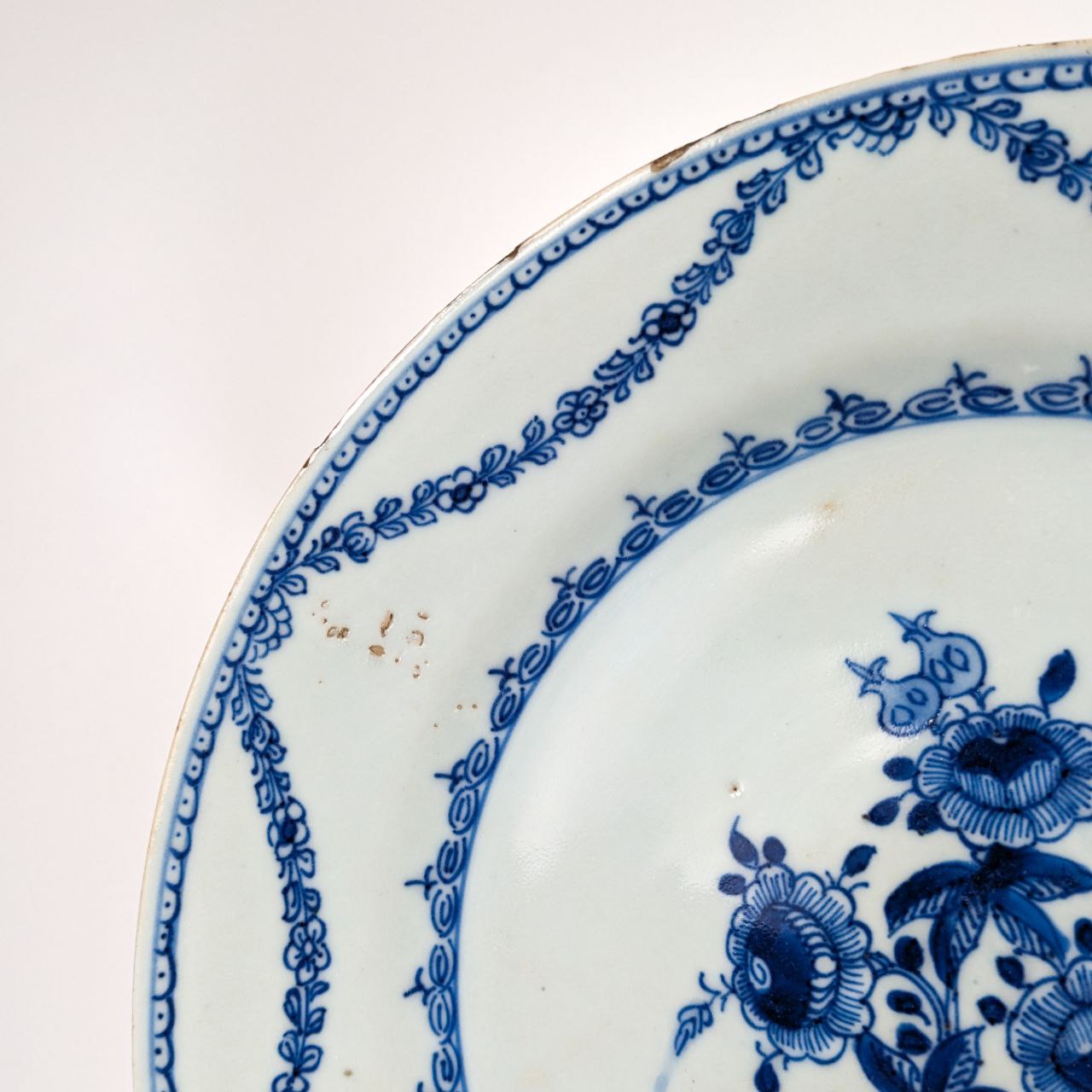 Plato Chino Compania de las Indias periodo Qianlong (1736-1795)