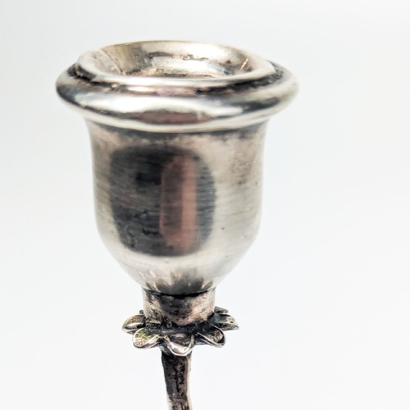 Candelabro de plata con querubin, 59g, punzón 925 c.1900