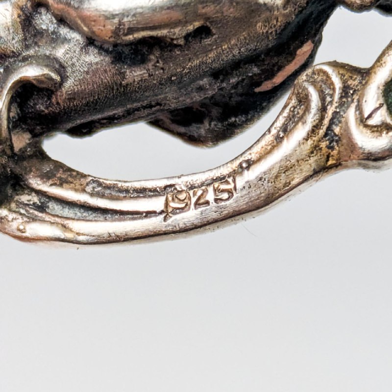 Candelabro de plata con querubin, 59g, punzón 925 c.1900