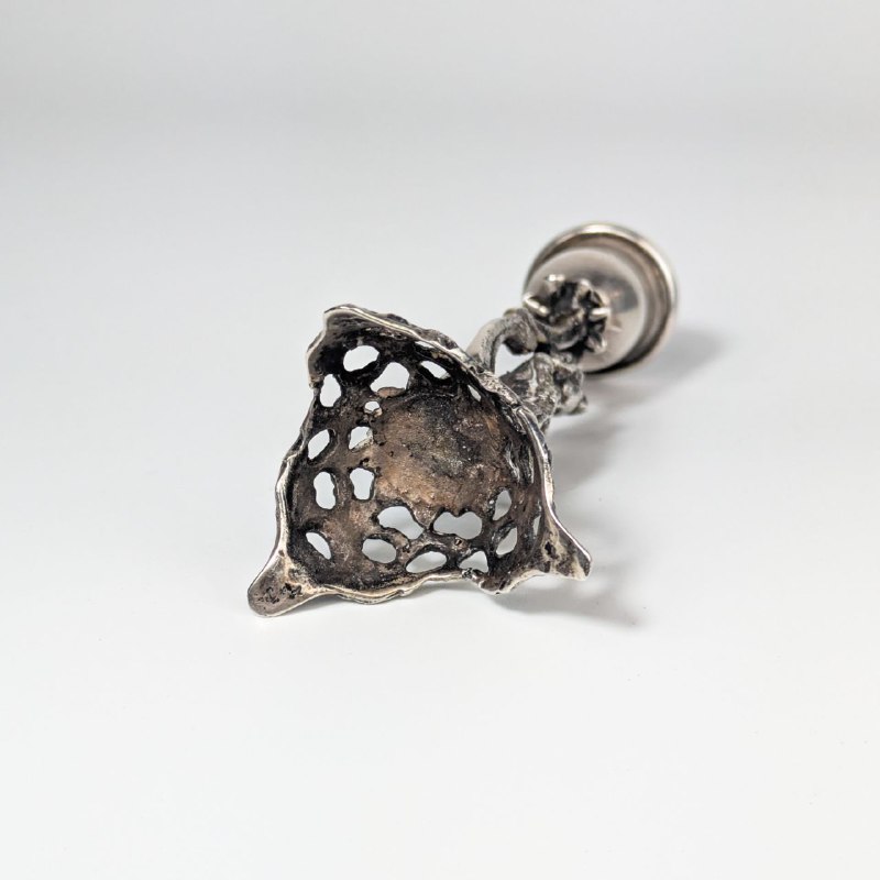 Candelabro de plata con querubin, 59g, punzón 925 c.1900