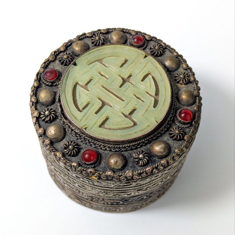 Polvorera de Maquillaje con jade China c.1950