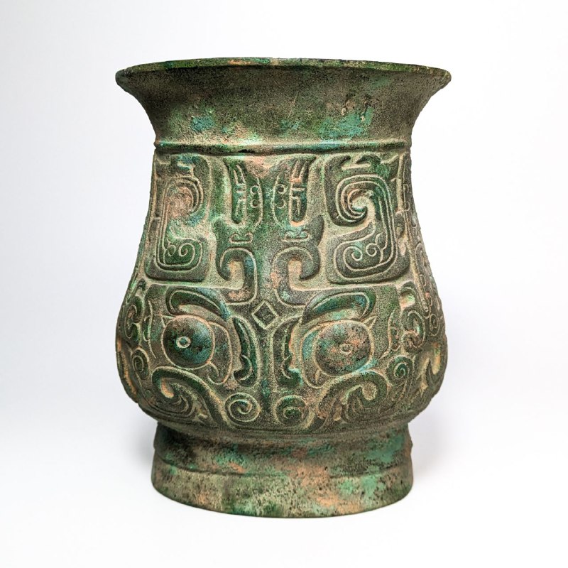 Jarrón de Bronce estilo Arcaico Chino con taotie c.1950