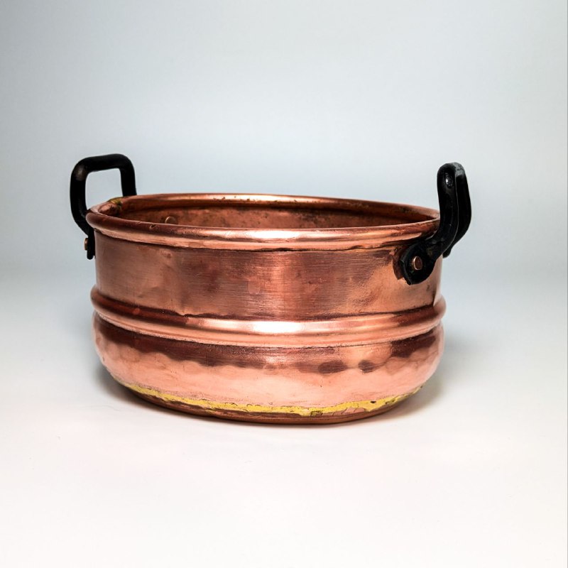 LOTE000376_01.jpg Cesta de Cobre, Italia s.XX