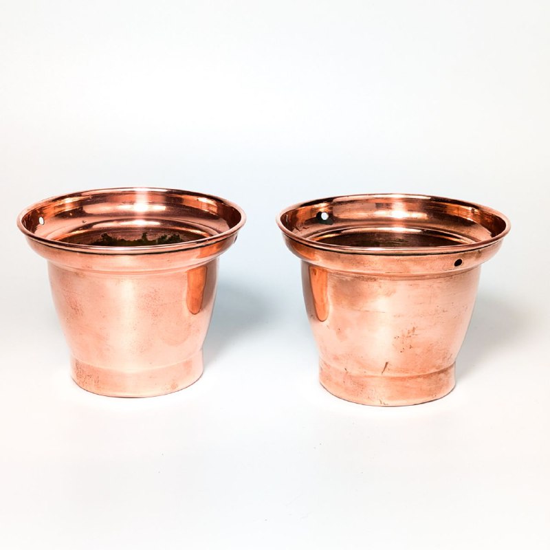 LOTE000377_05-1.jpg Pareja de Pequeñas macetas de cobre