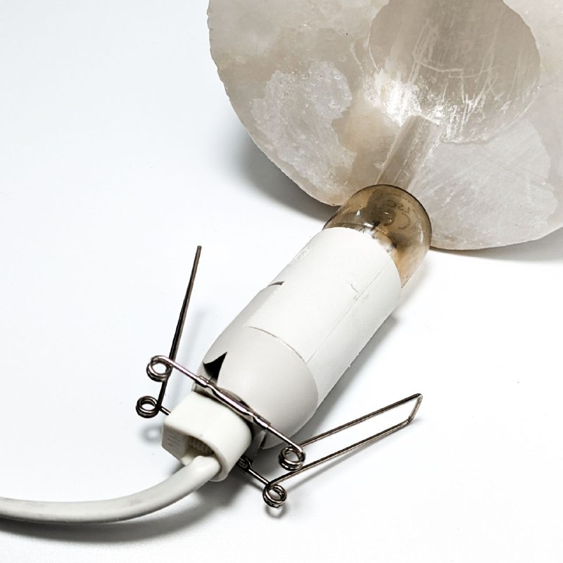 LOTE000384_04-1.jpg Lámpara de Mineral de Selenita